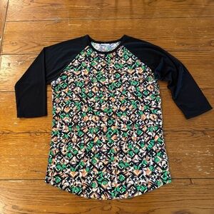 LuLaRoe Multicolor Geometric Top Size‎ M